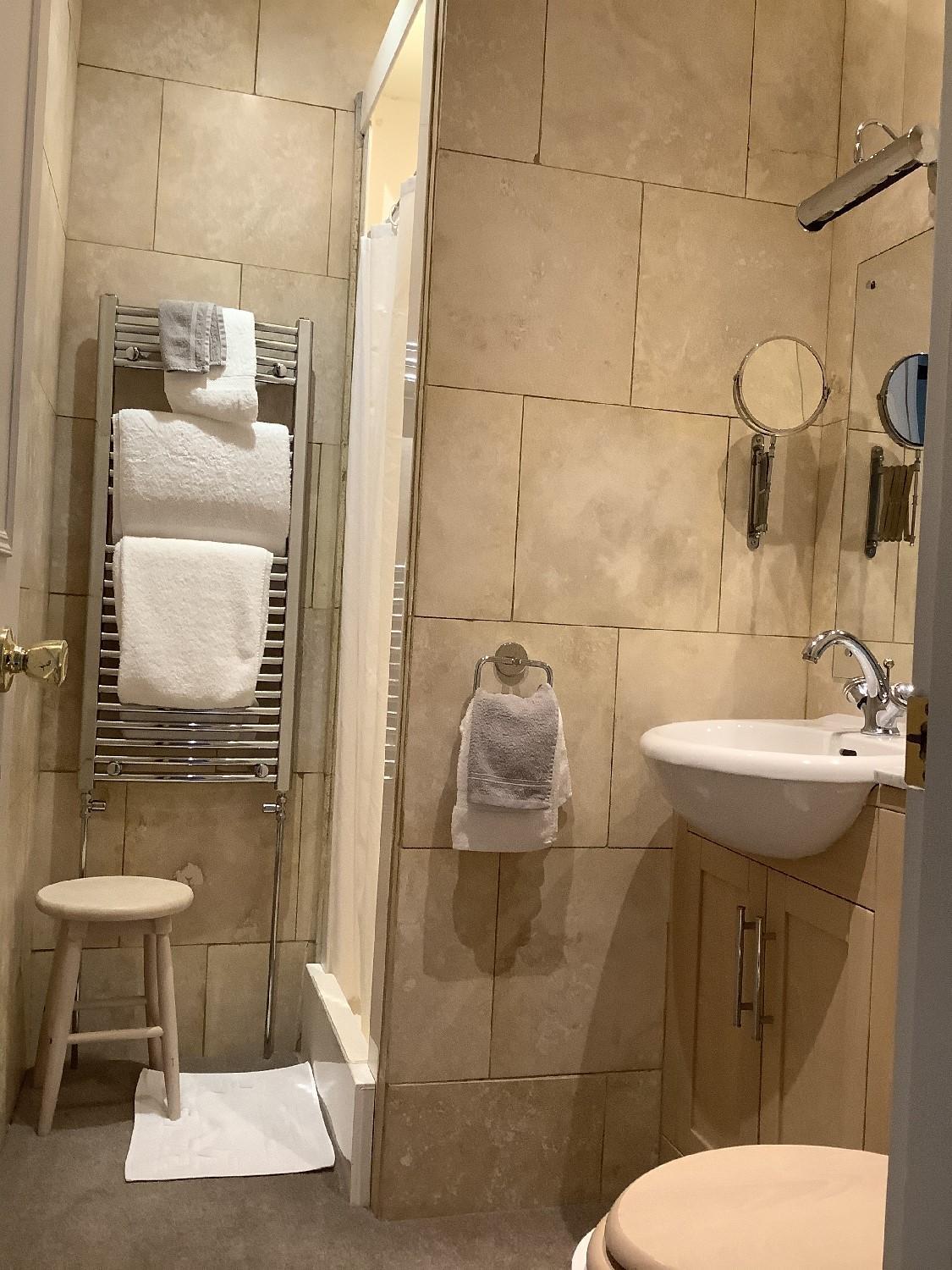 Bed and Breakfast Alexandra Court Харрогейт Номер фото